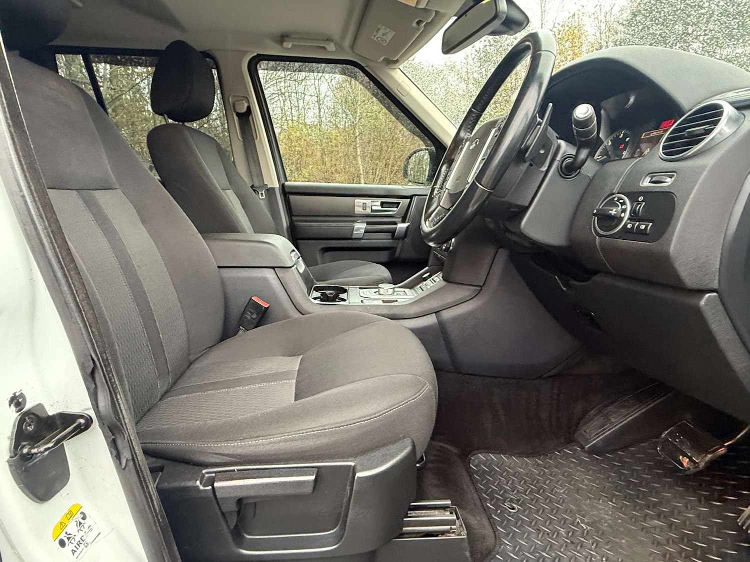 Used Land Rover Discovery 2015 for sale - 76685271: Photo 21