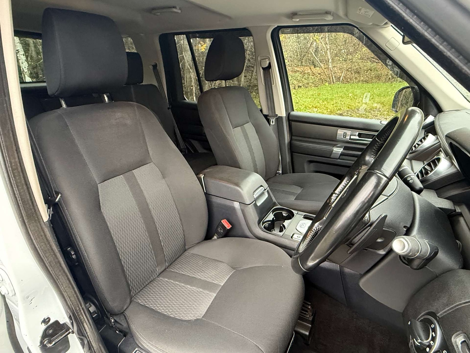 Used Land Rover Discovery 2015 for sale - 76685271: Photo 22