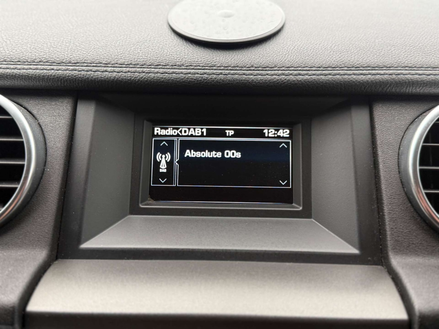 Used Land Rover Discovery 2015 for sale - 76685271: Photo 34