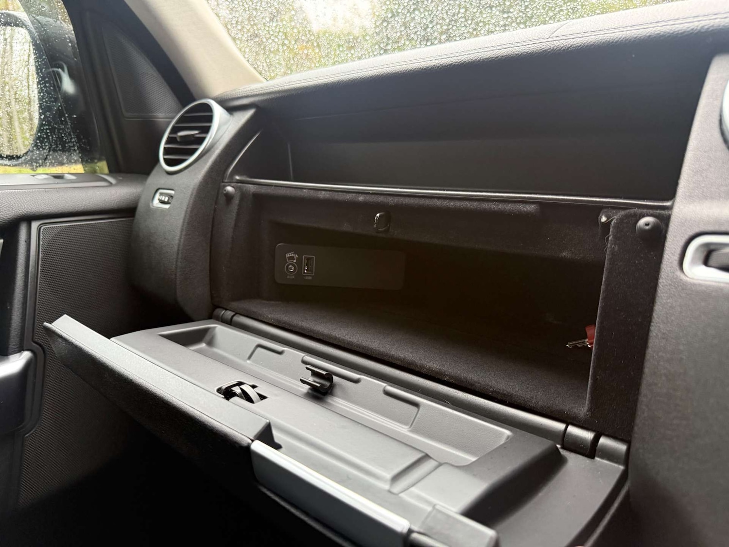 Used Land Rover Discovery 2015 for sale - 76685271: Photo 37