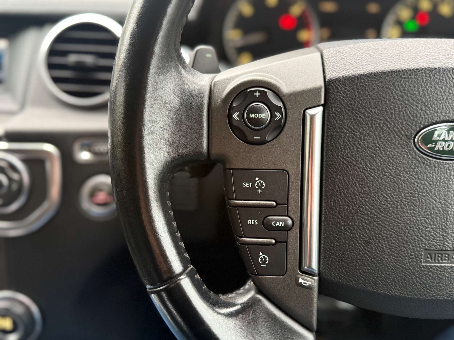 Used Land Rover Discovery 2015 for sale - 76685271: Photo 39