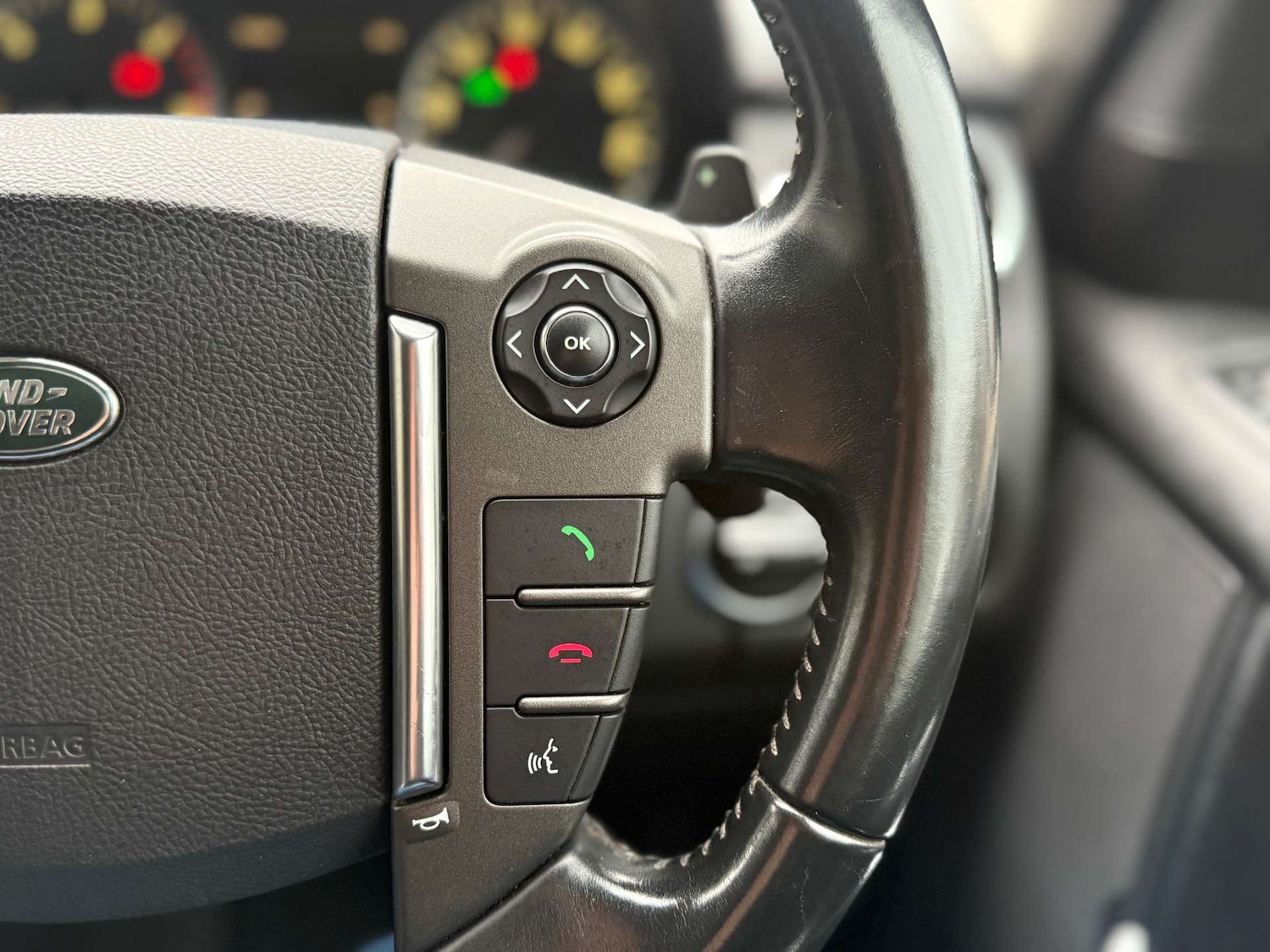 Used Land Rover Discovery 2015 for sale - 76685271: Photo 40