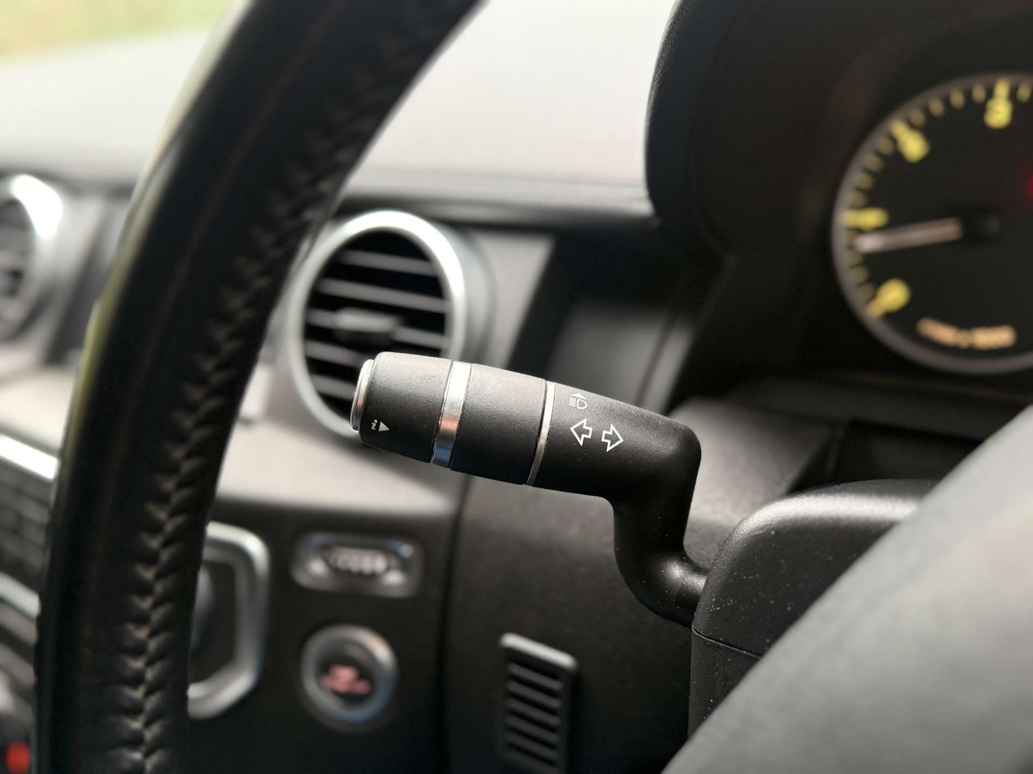 Used Land Rover Discovery 2015 for sale - 76685271: Photo 41