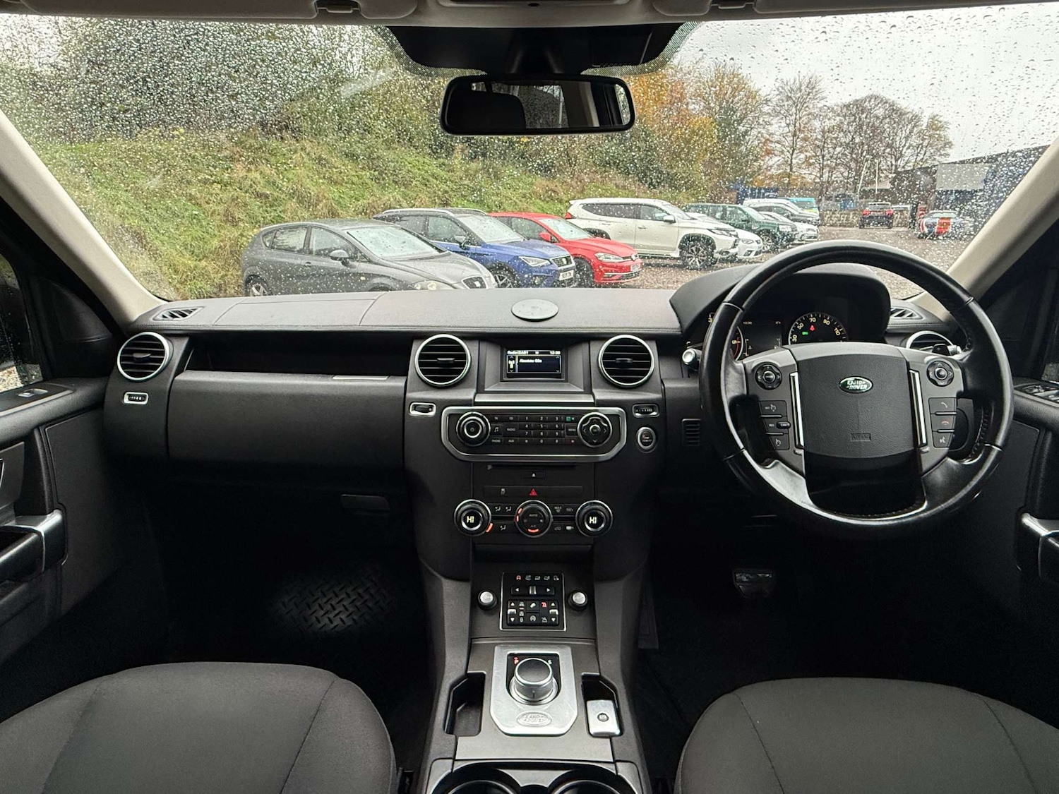 Used Land Rover Discovery 2015 for sale - 76685271: Photo 5