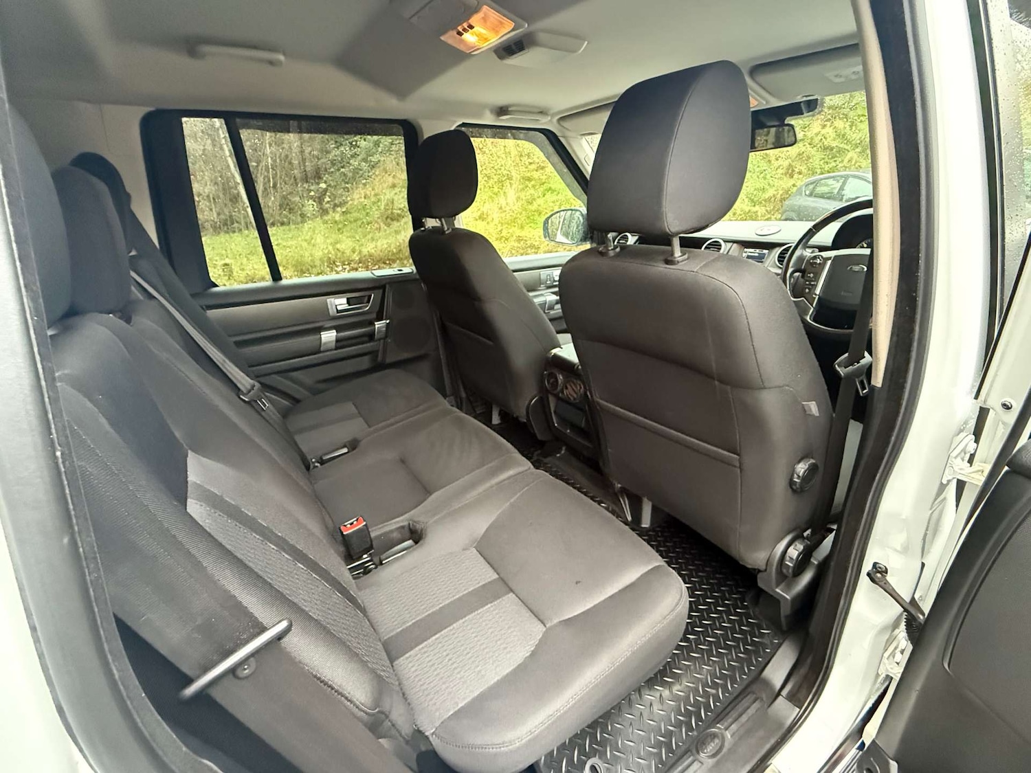 Used Land Rover Discovery 2015 for sale - 76685271: Photo 9