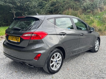 Used Ford Fiesta 2017 for sale - 75827387: Photo