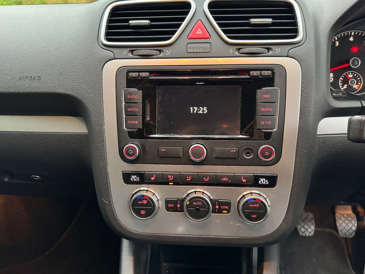 Used Volkswagen Scirocco 2013 for sale - 76144410: Photo 14