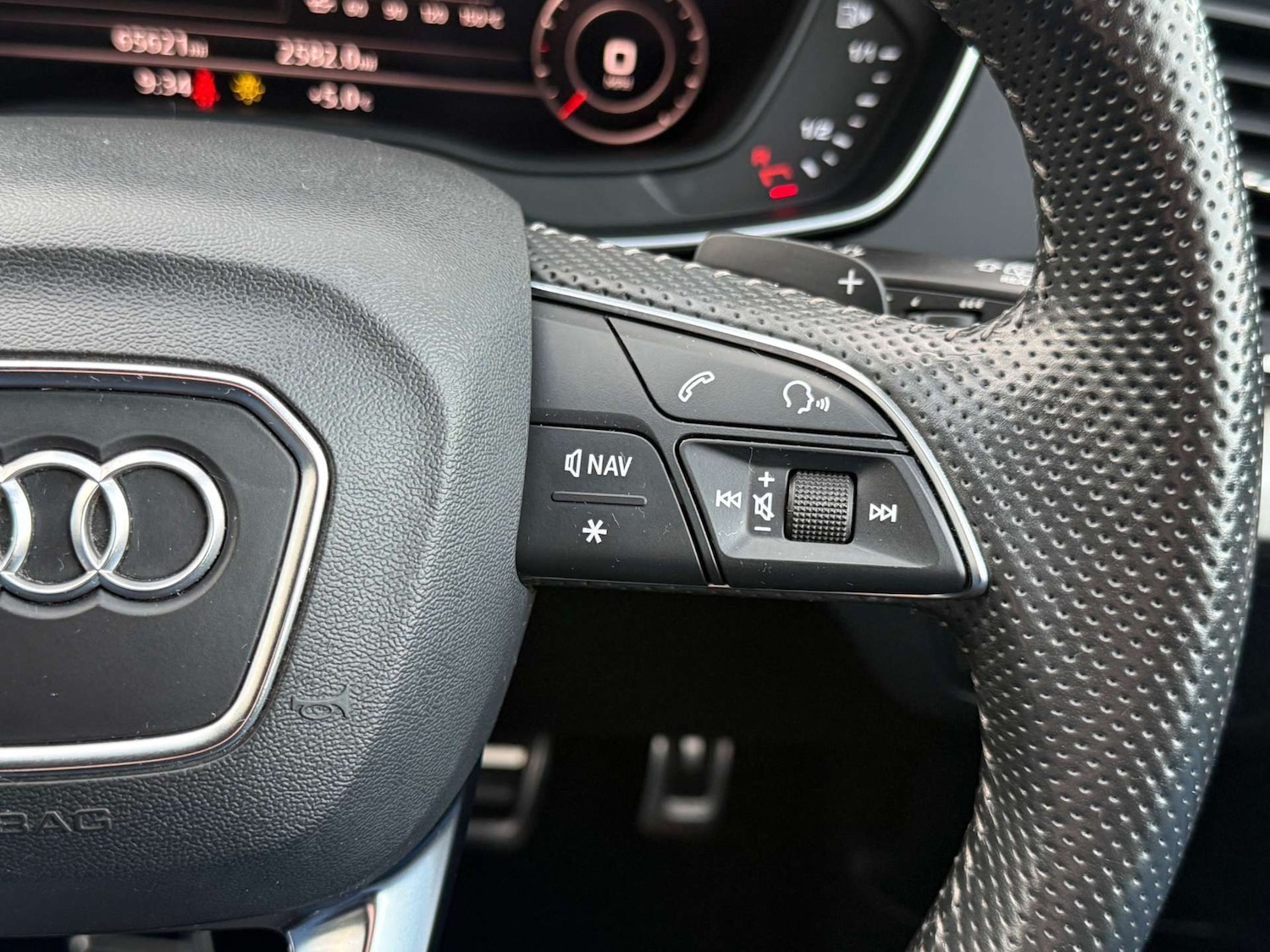 Used Audi Q5 2018 for sale - 76685307: Photo 40