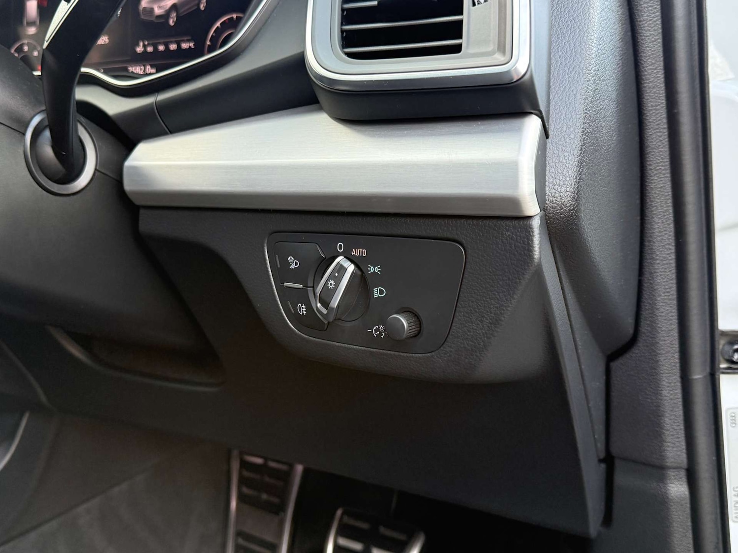 Used Audi Q5 2018 for sale - 76685307: Photo 44