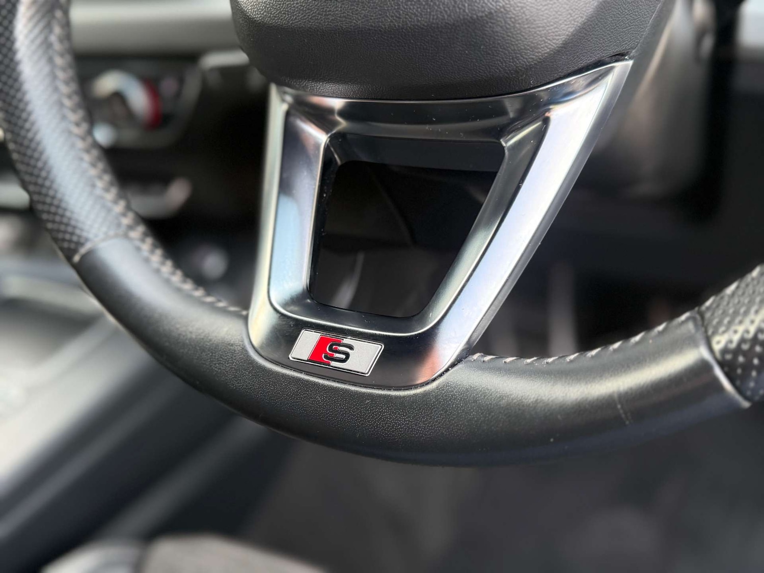 Used Audi Q5 2018 for sale - 76685307: Photo 46