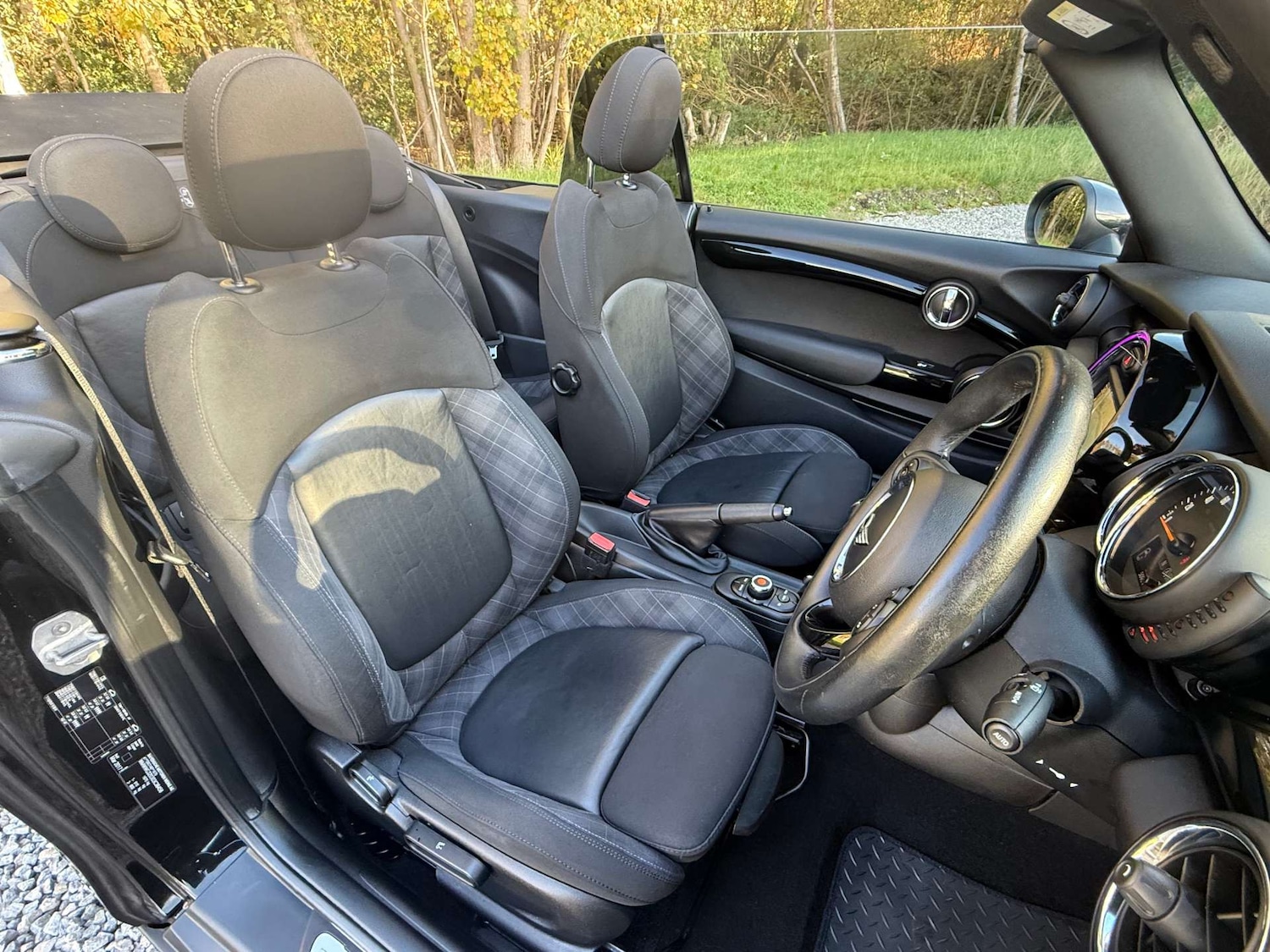 Used MINI Convertible 2017 for sale - 76685287: Photo 24