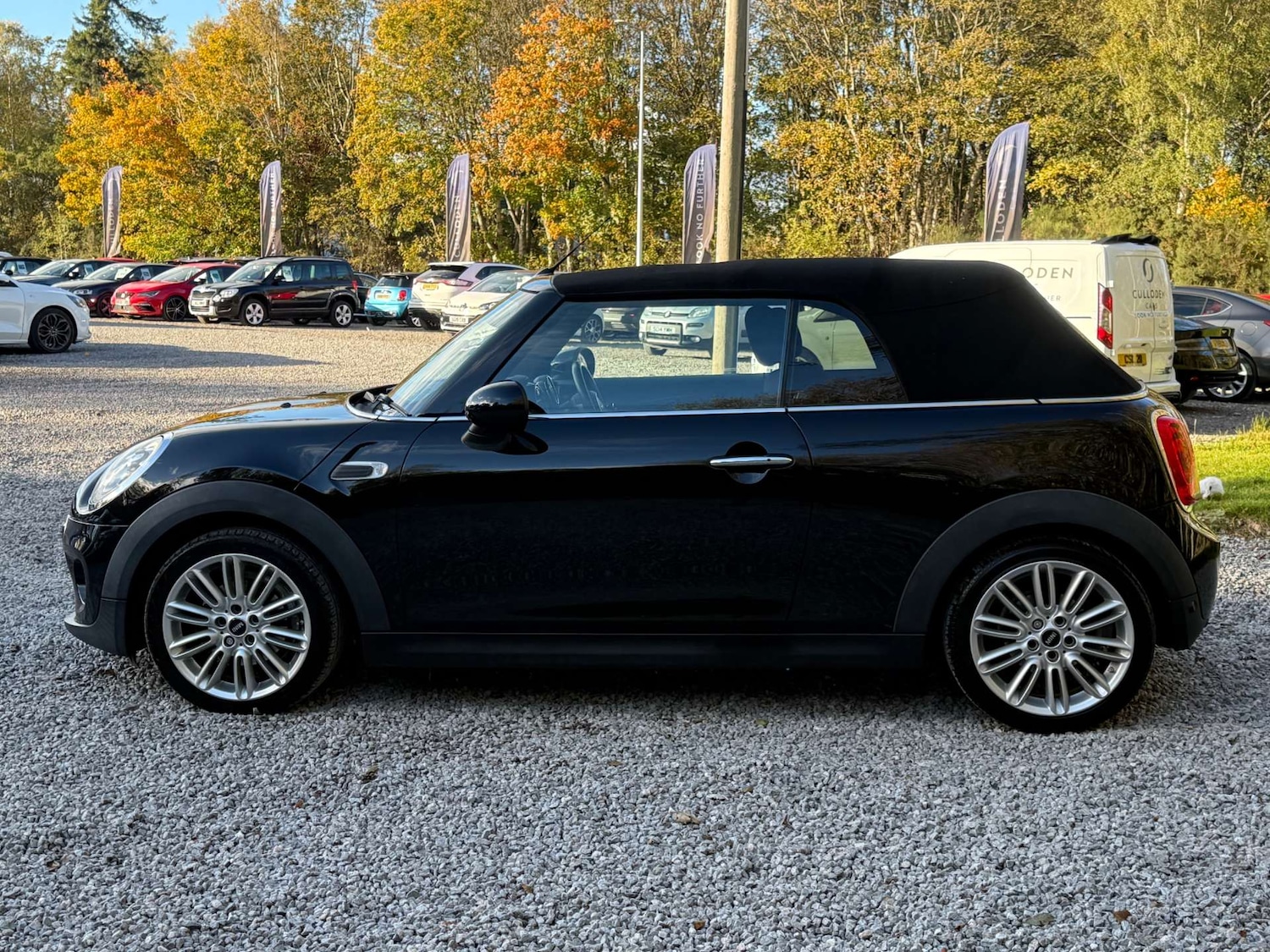 Used MINI Convertible 2017 for sale - 76685287: Photo 6