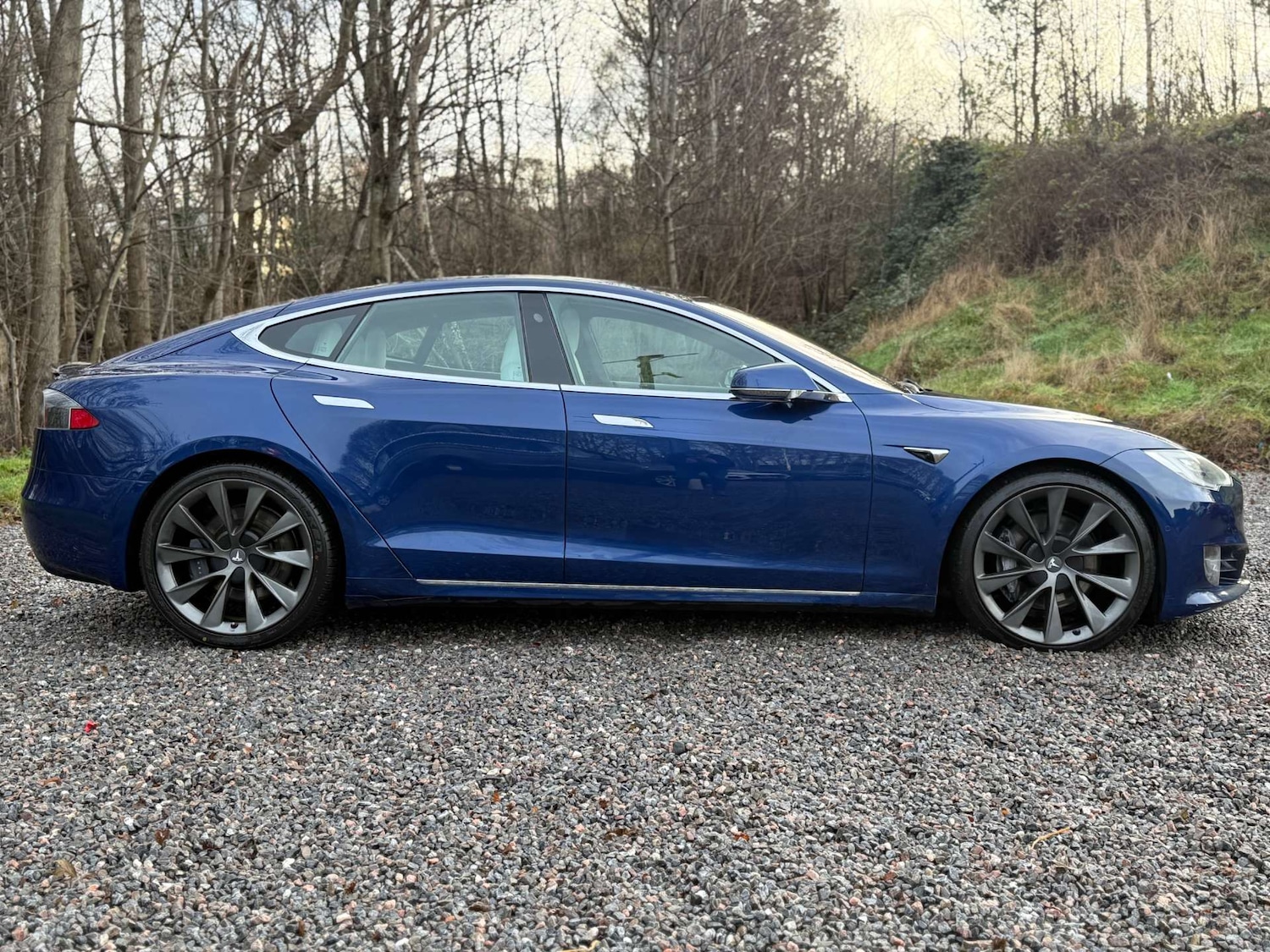 Used Tesla Model S 2020 for sale - 77147763: Photo 2