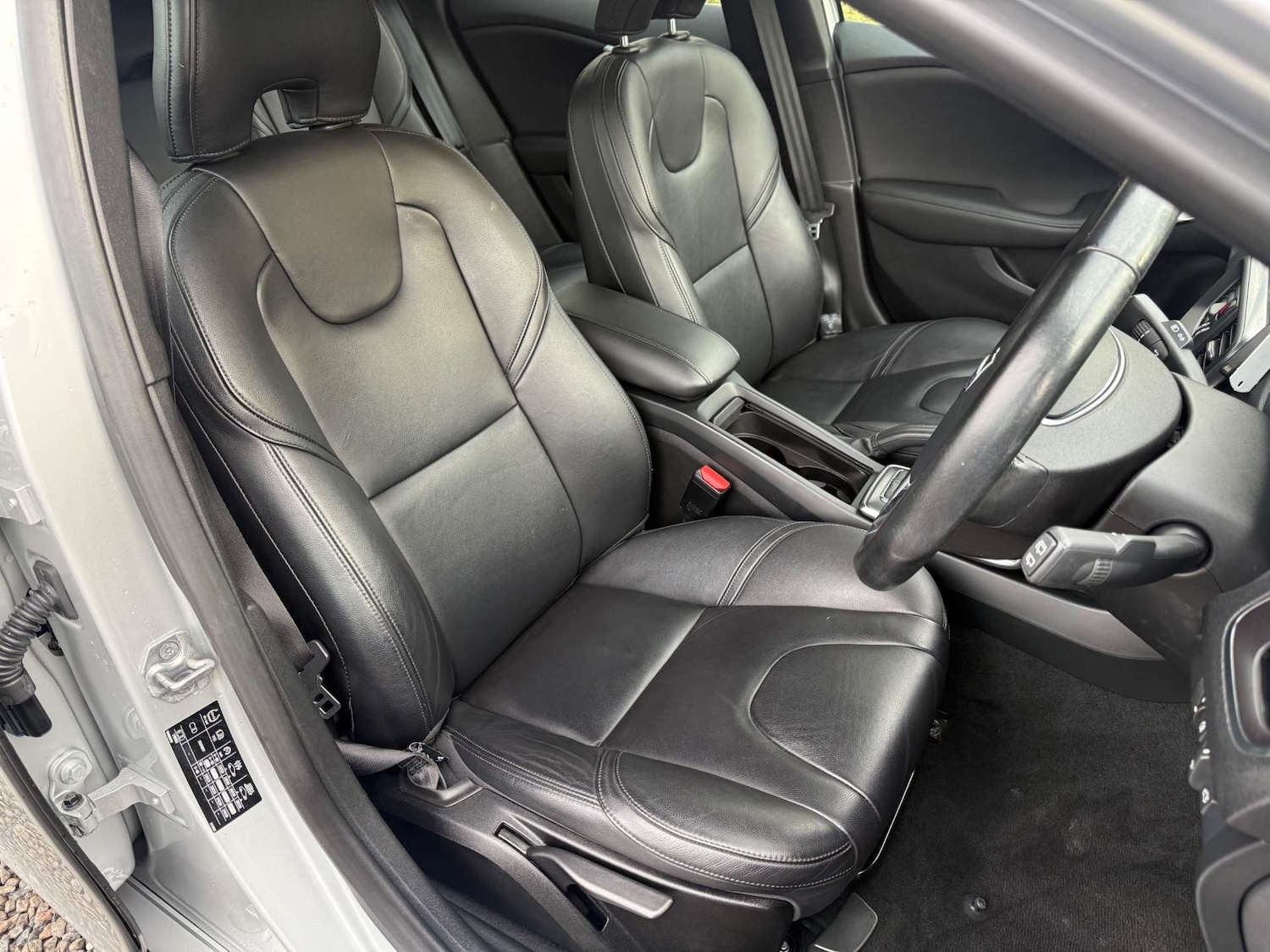 Used Volvo V40 2014 for sale - 77157191: Photo 14