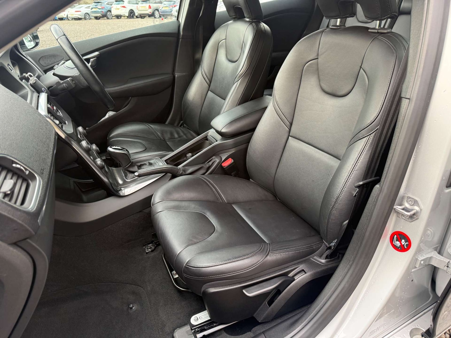 Used Volvo V40 2014 for sale - 77157191: Photo 17