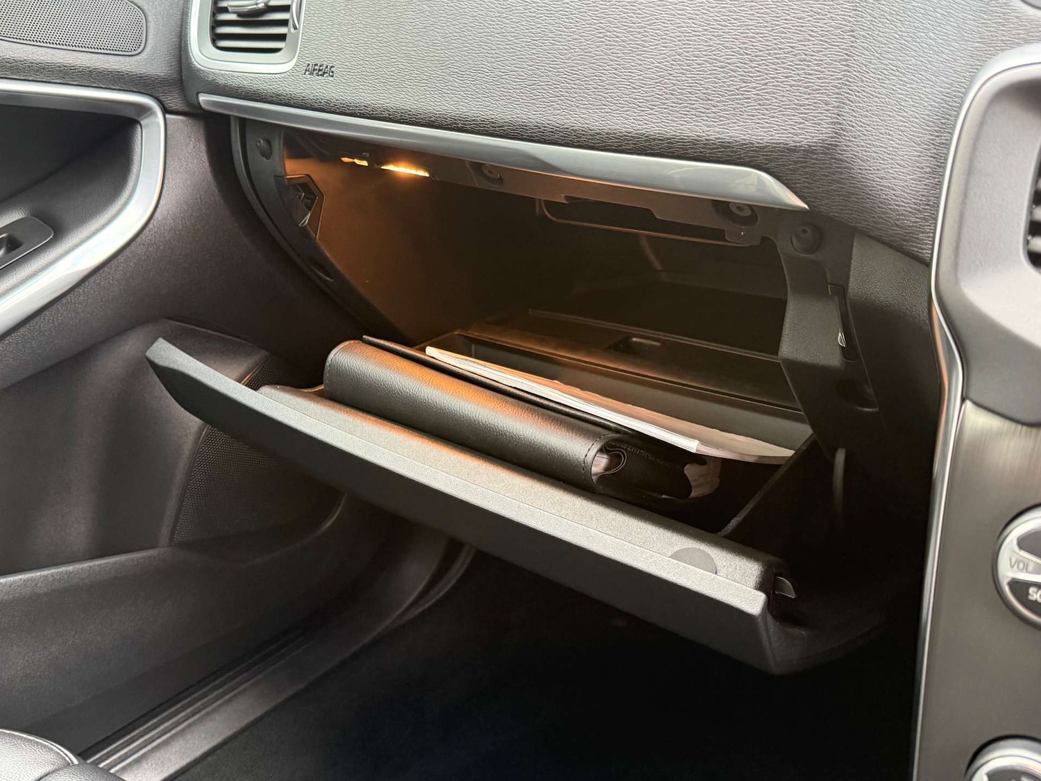 Used Volvo V40 2014 for sale - 77157191: Photo 34