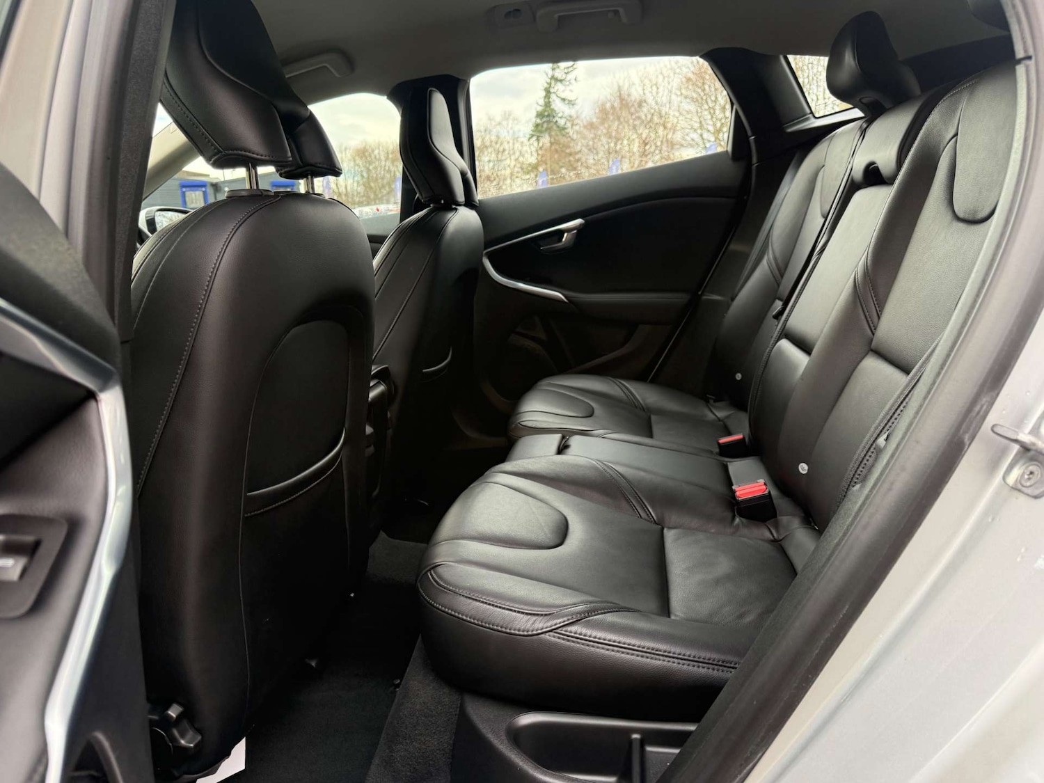 Used Volvo V40 2014 for sale - 77157191: Photo 38