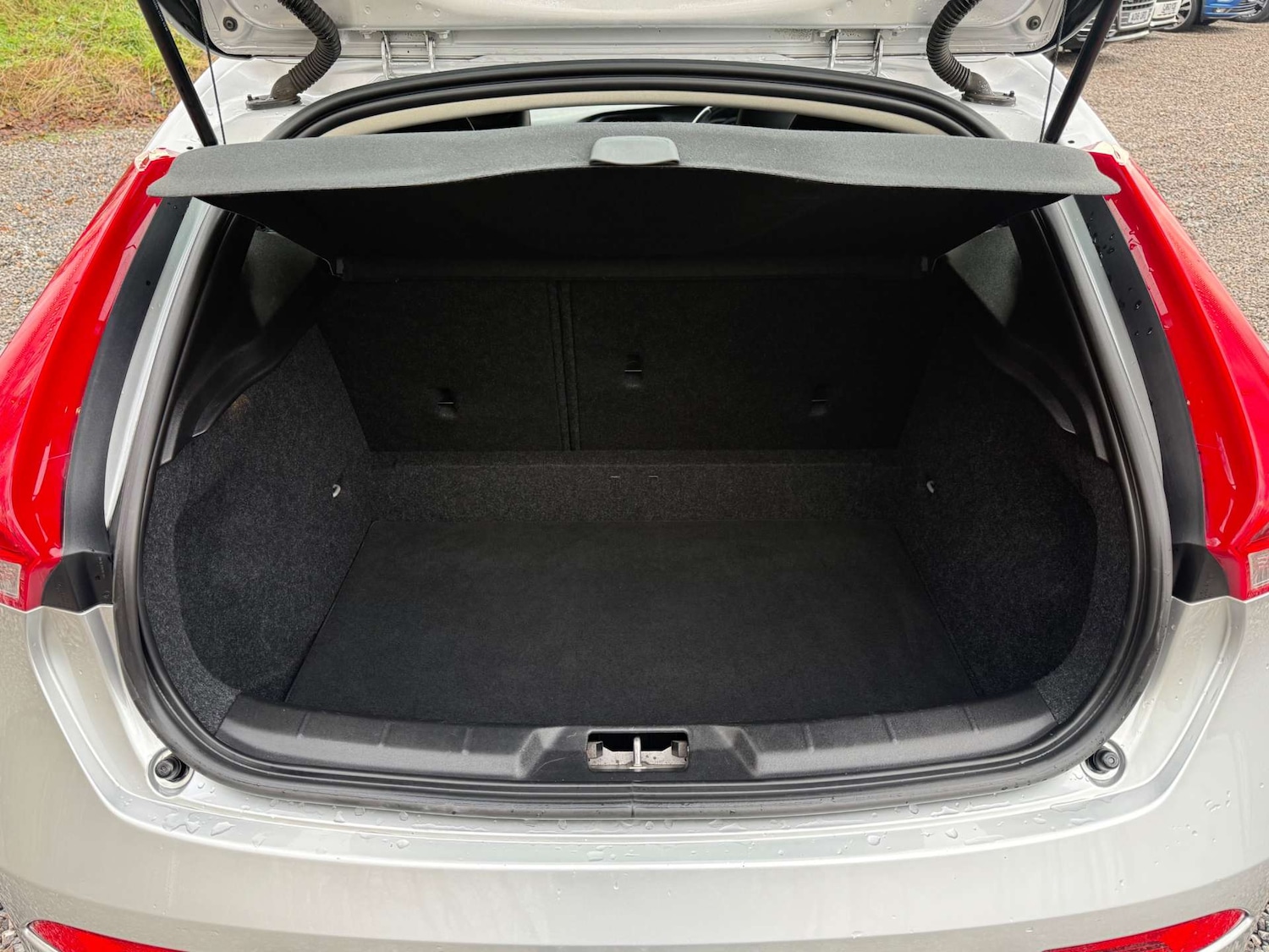 Used Volvo V40 2014 for sale - 77157191: Photo 43