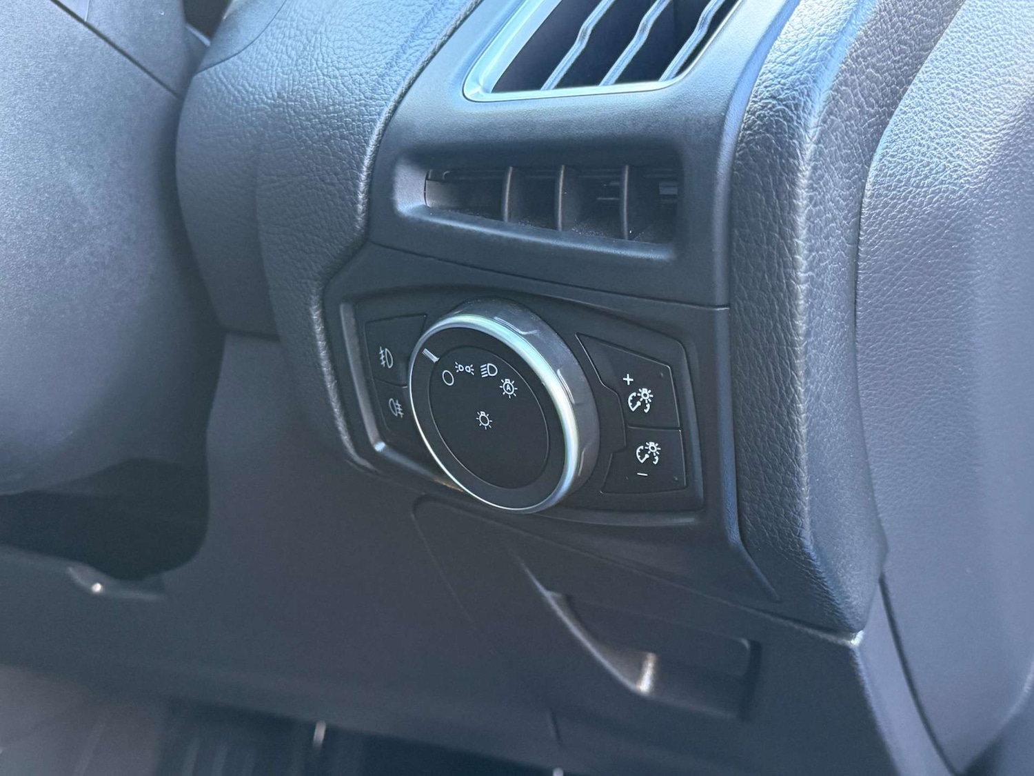 Used Ford Focus 2017 for sale - 76685294: Photo 34