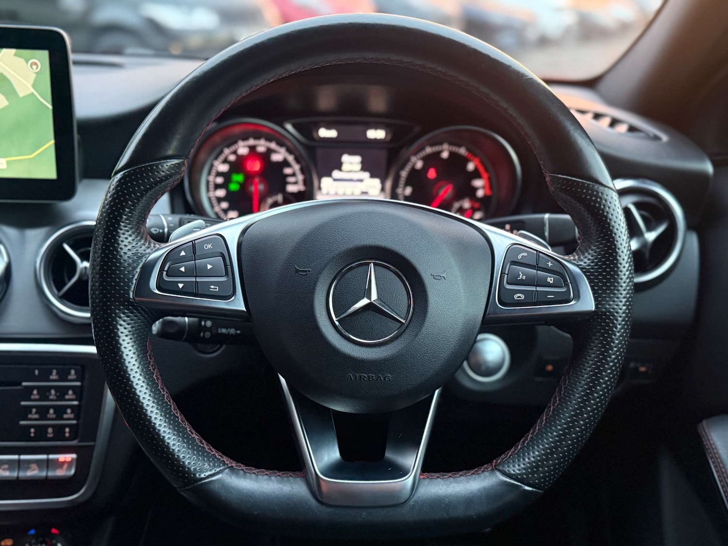 Used Mercedes-Benz GLA 2018 for sale - 76681899: Photo 32