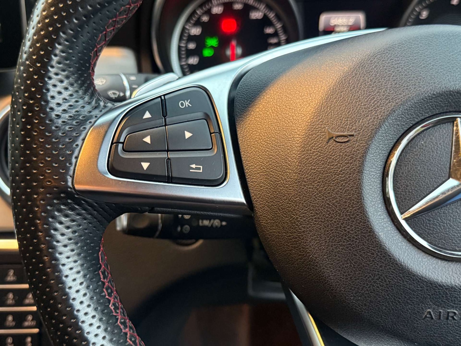 Used Mercedes-Benz GLA 2018 for sale - 76681899: Photo 41