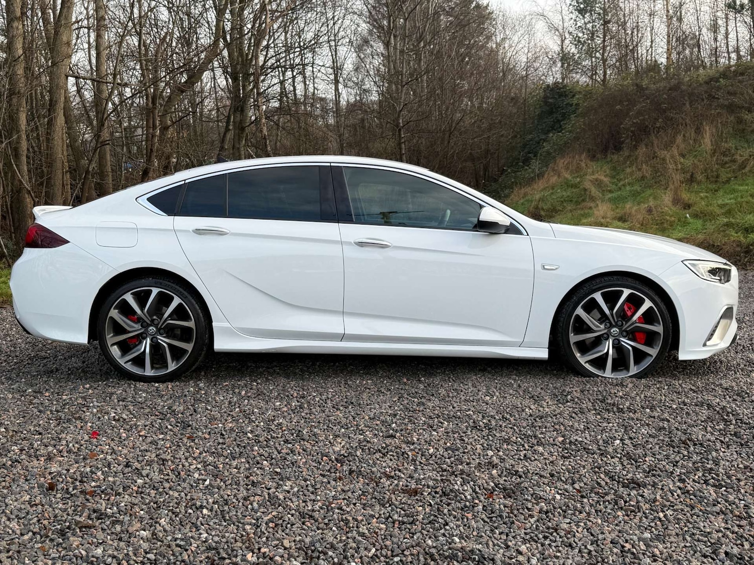 Used Vauxhall Insignia 2018 for sale - 77035656: Photo 2