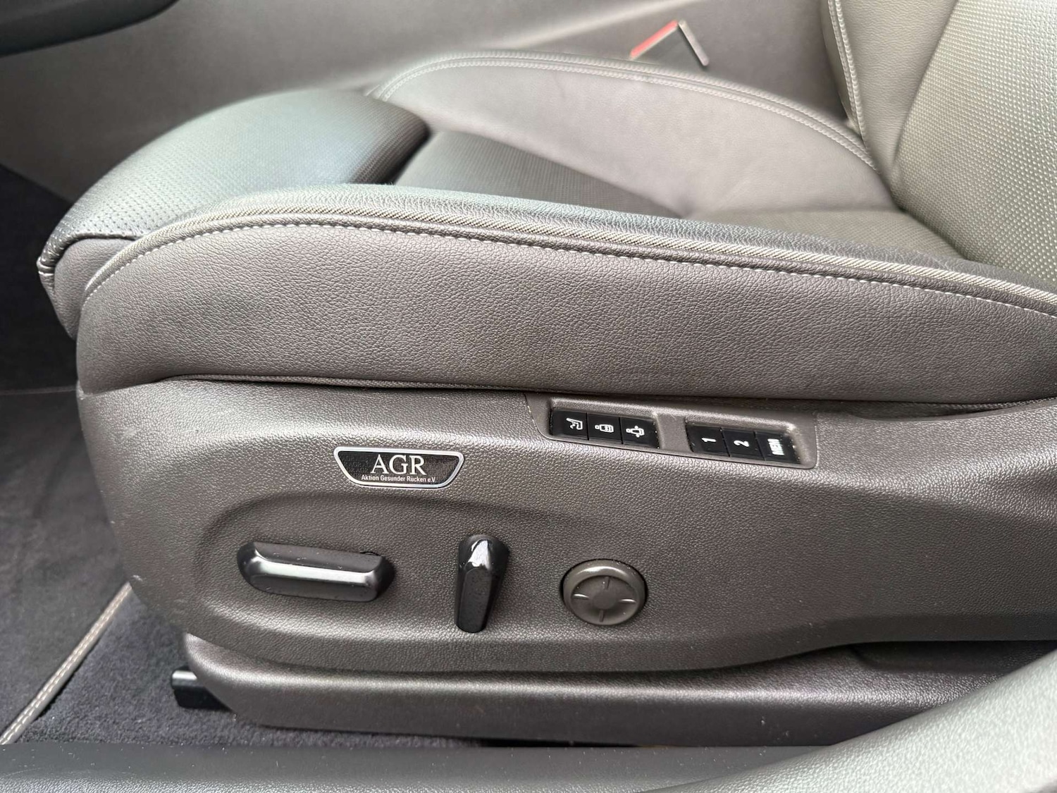 Used Vauxhall Insignia 2018 for sale - 77035656: Photo 25