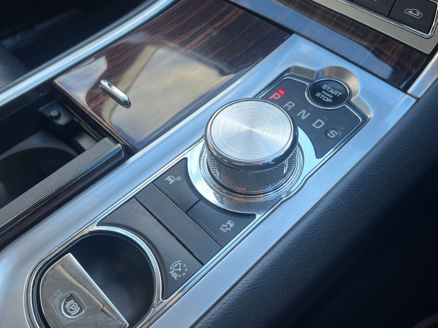 Used Jaguar XF 2015 for sale - 77541317: Photo 26