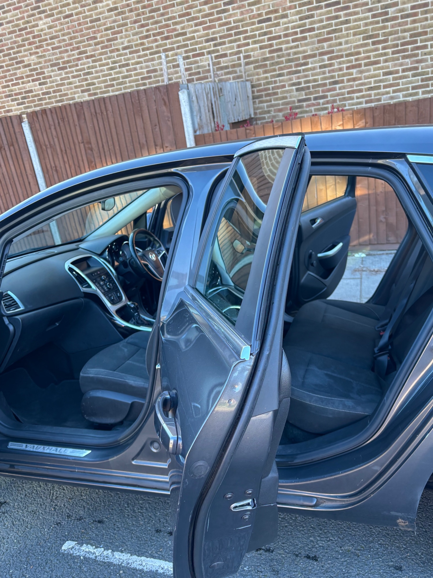 Used Vauxhall Astra 2011 for sale - 77918048: Photo 9