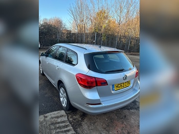 Used Vauxhall Astra 2013 for sale - 77248342: Photo