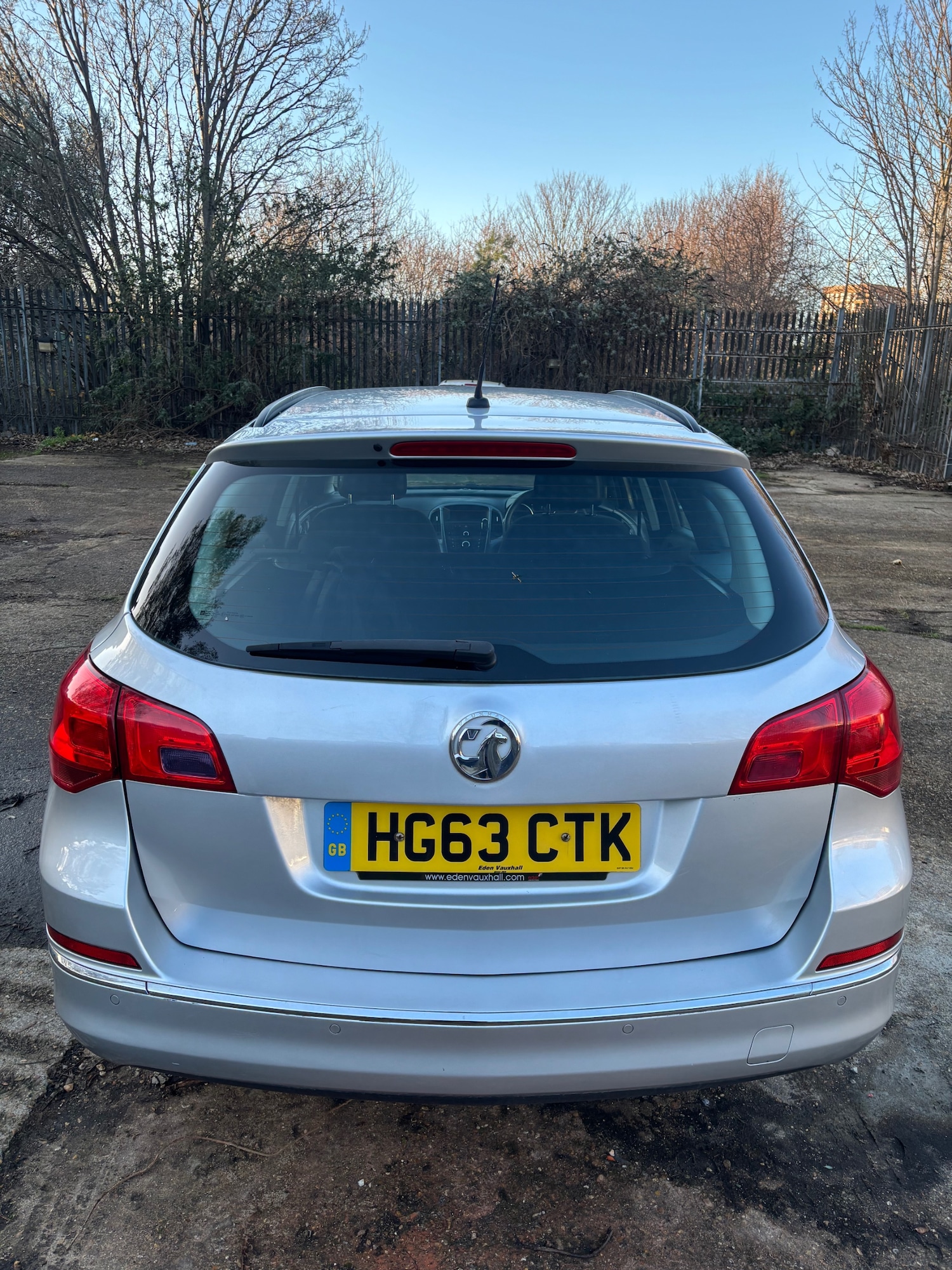 Used Vauxhall Astra 2013 for sale - 77248342: Photo 3