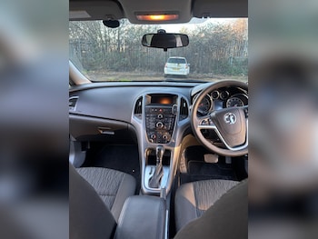 Used Vauxhall Astra 2013 for sale - 77248342: Photo