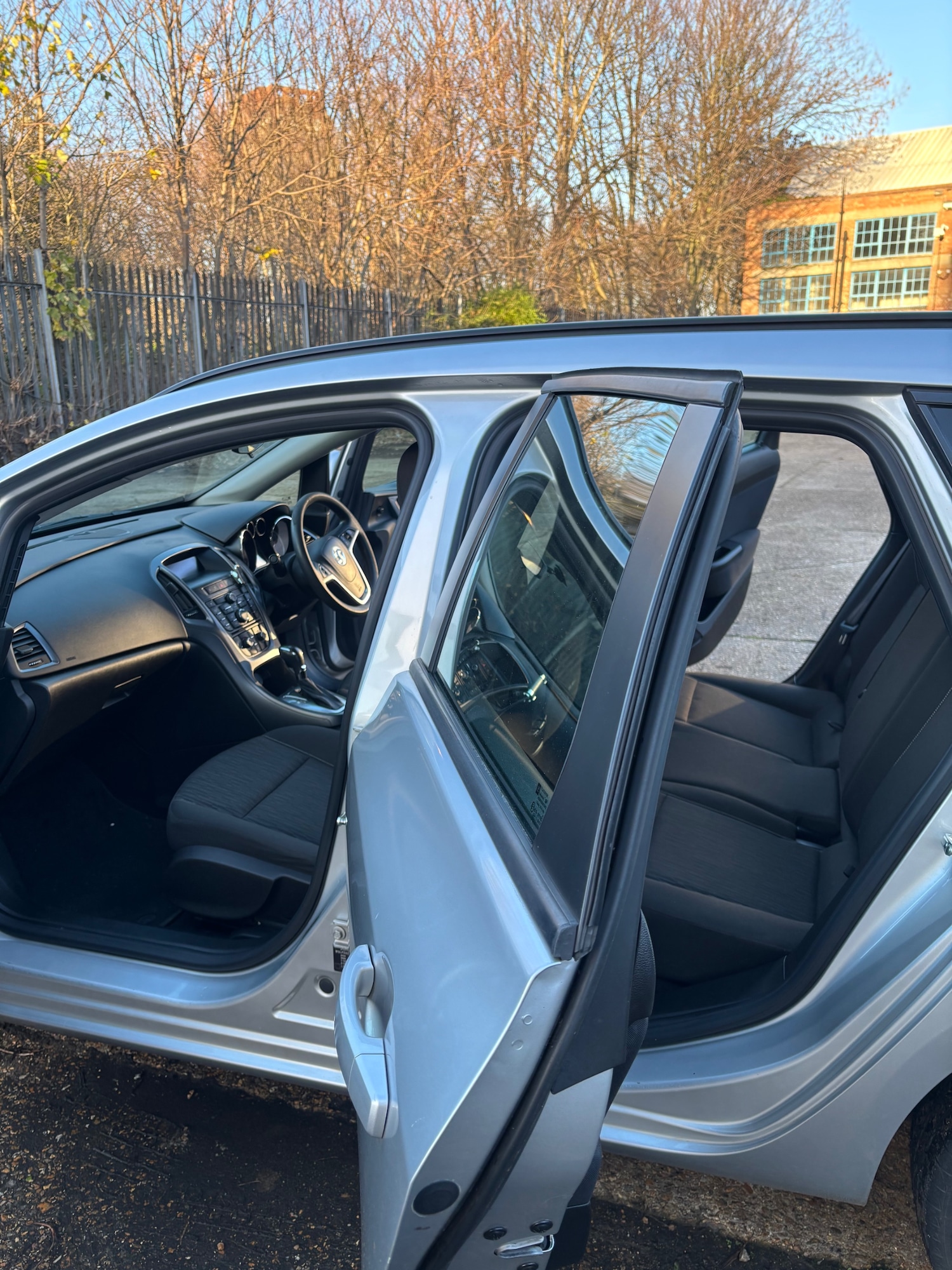 Used Vauxhall Astra 2013 for sale - 77248342: Photo 6