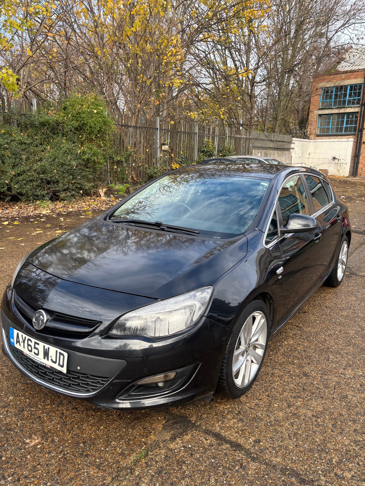 Used Vauxhall Astra 2015 for sale - 77241770: Photo 2