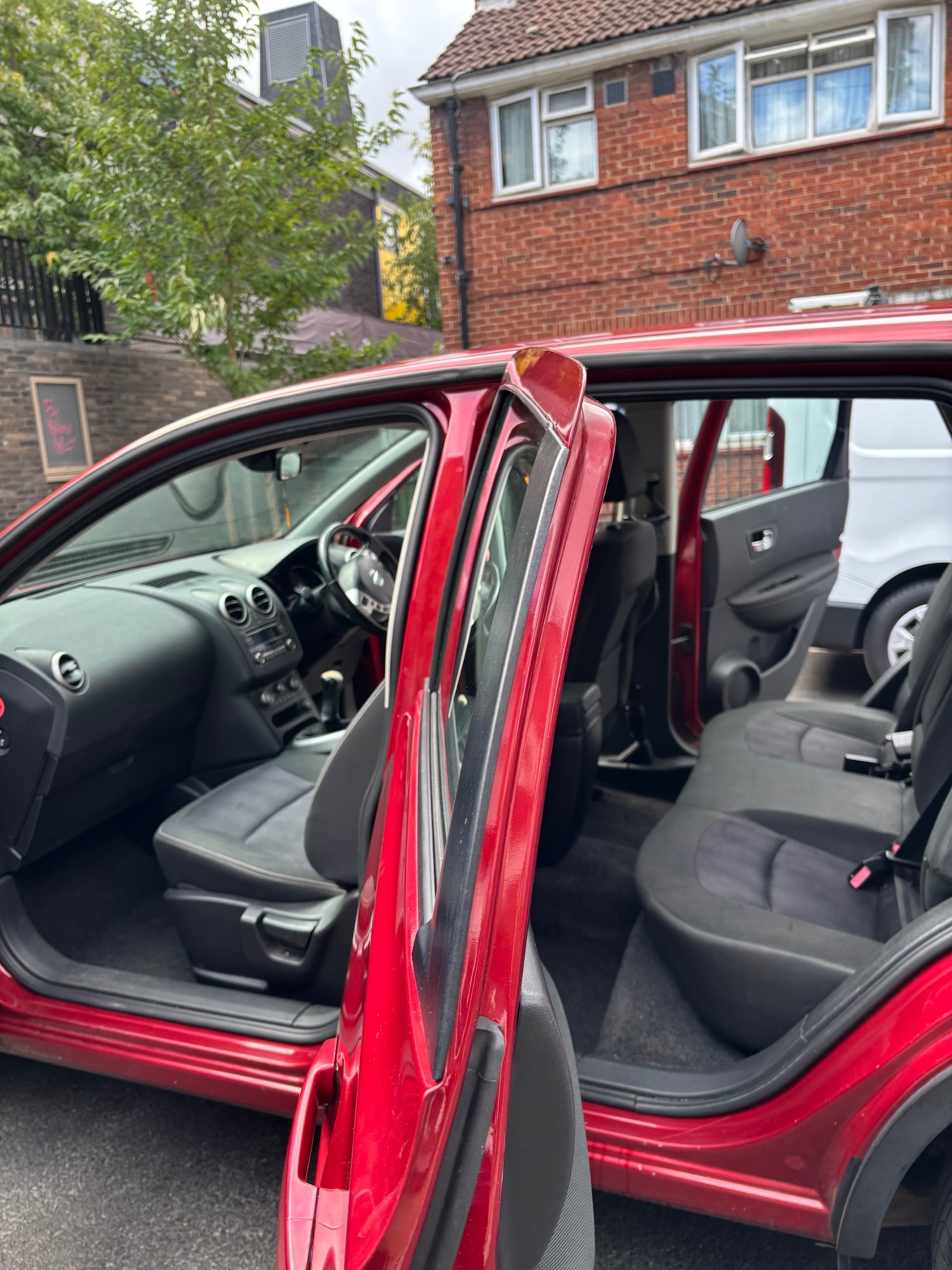 Used Nissan Qashqai 2012 for sale - 77319312: Photo 10