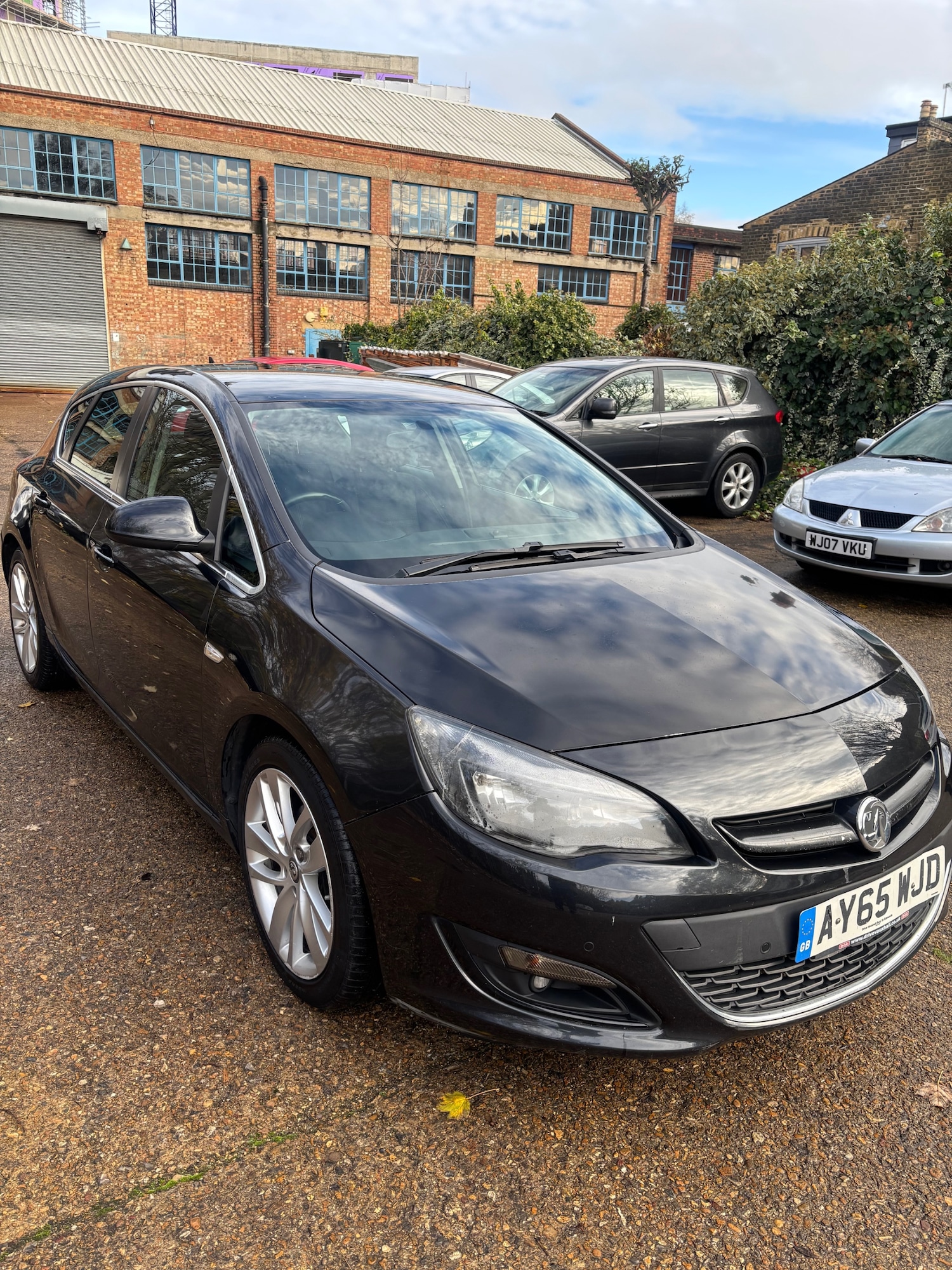 Used Vauxhall Astra 2015 for sale - 76836933: Photo 2