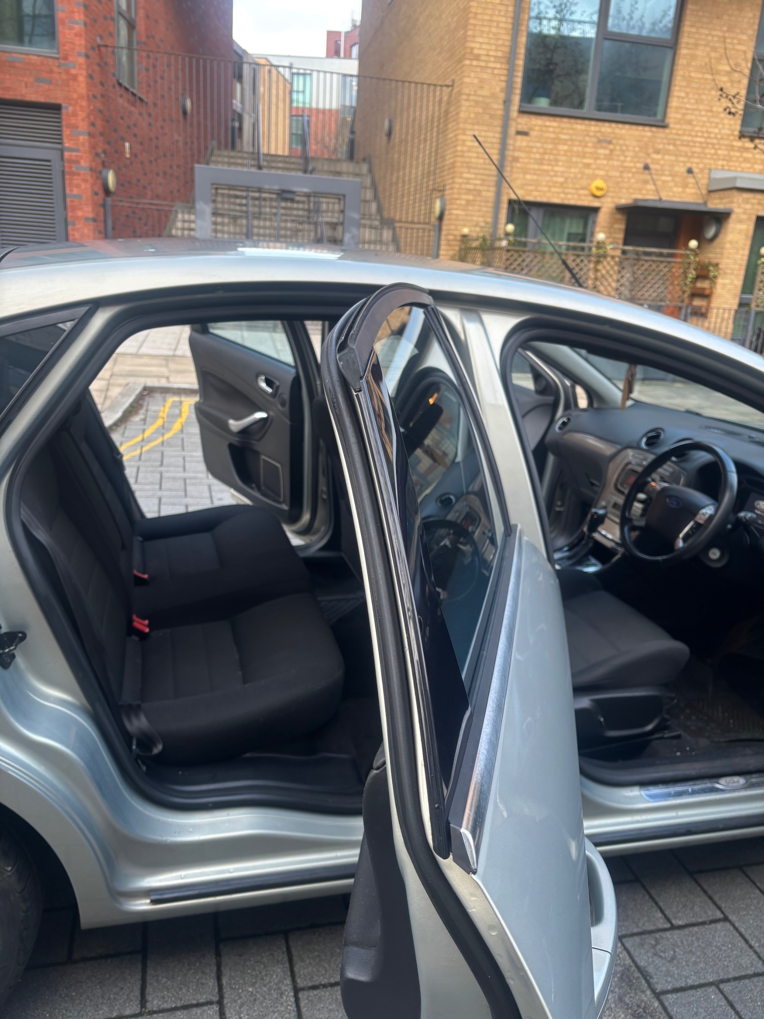 Used Ford Mondeo 2010 for sale - 77487131: Photo 8