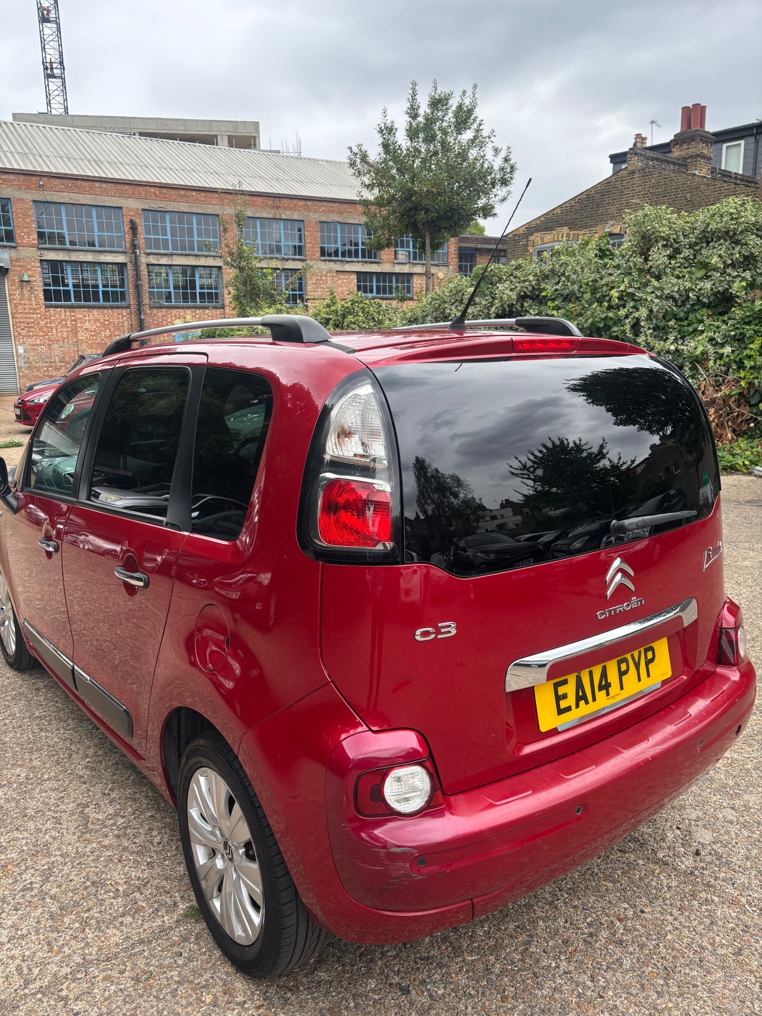 Used Citroen C3 Picasso 2014 for sale - 76177650: Photo 6