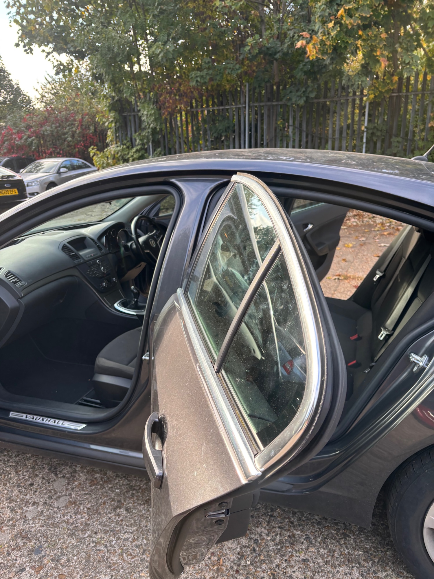 Used Vauxhall Insignia 2011 for sale - 76340072: Photo 8
