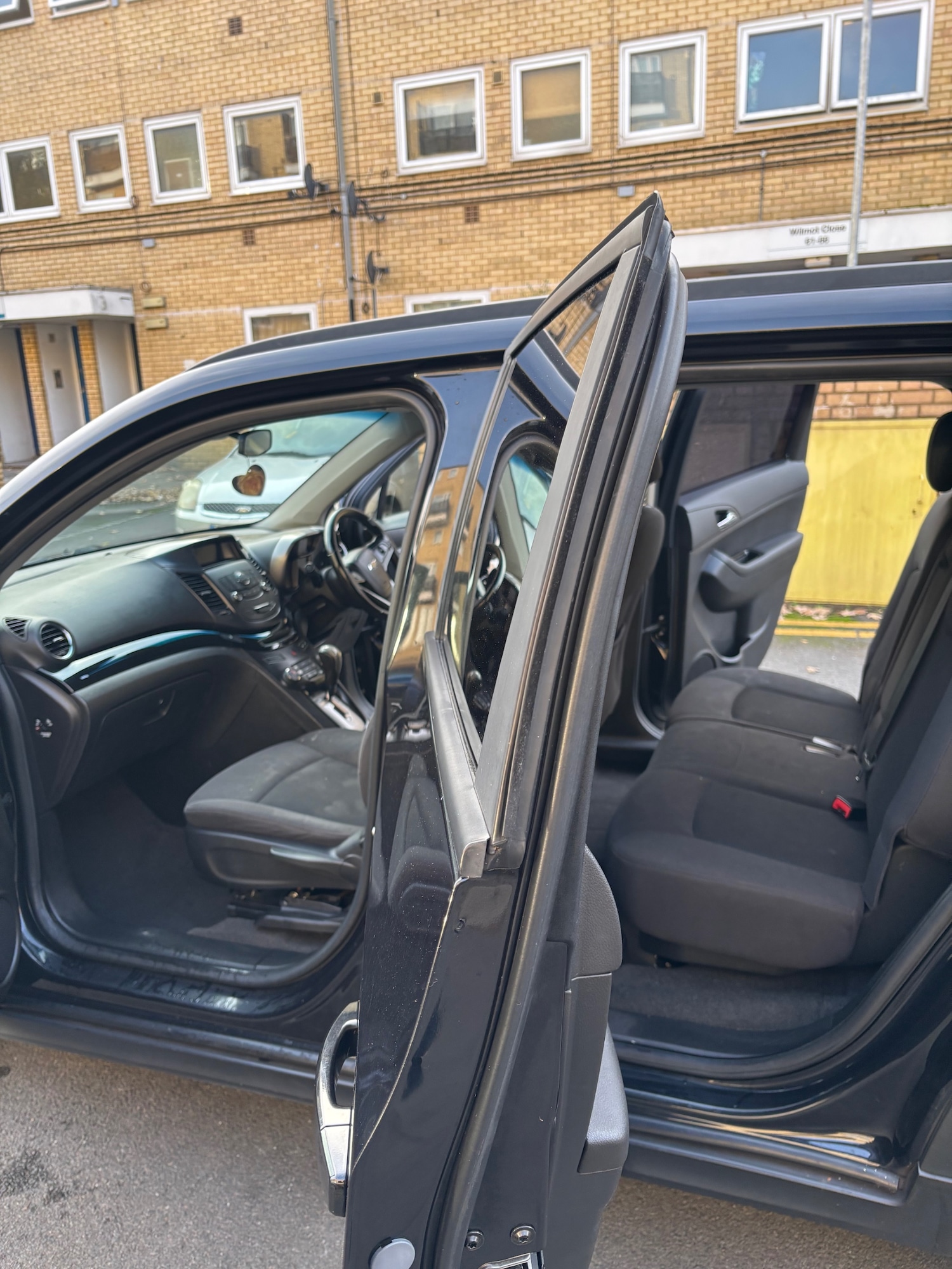 Used Chevrolet Orlando 2011 for sale - 76556708: Photo 8