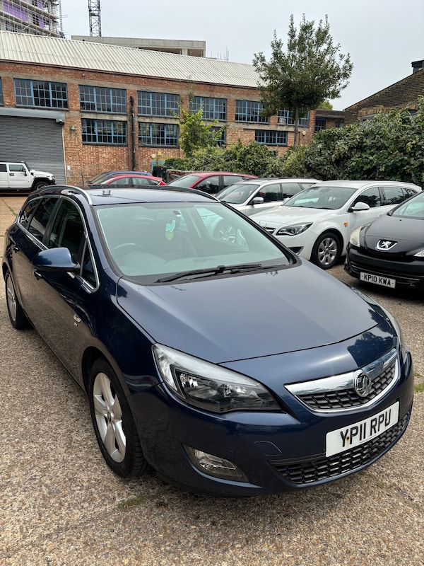 Used Vauxhall Astra 2011 for sale - 75587455: Photo 10