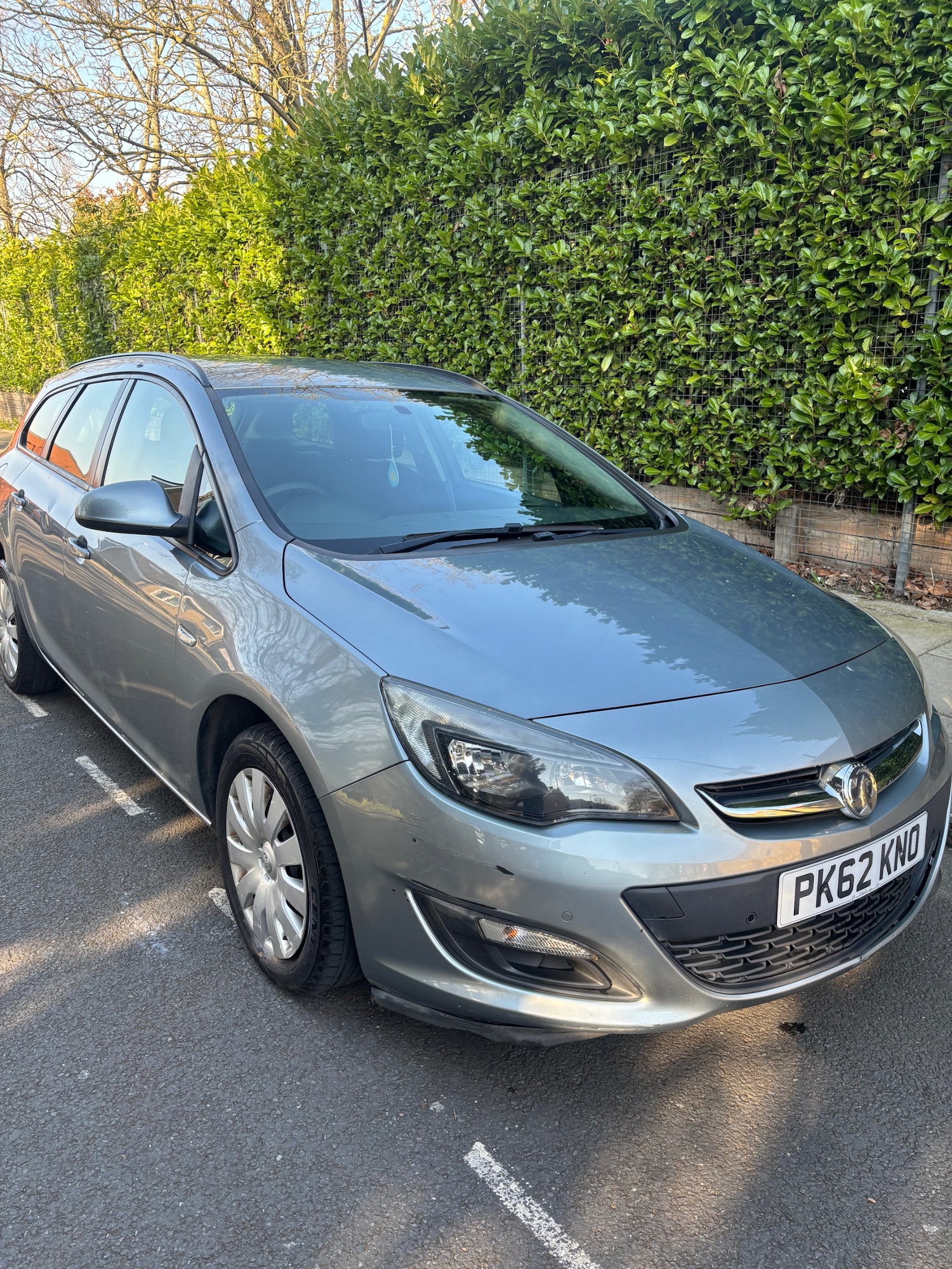 Used Vauxhall Astra 2012 for sale - 77950985: Photo 2