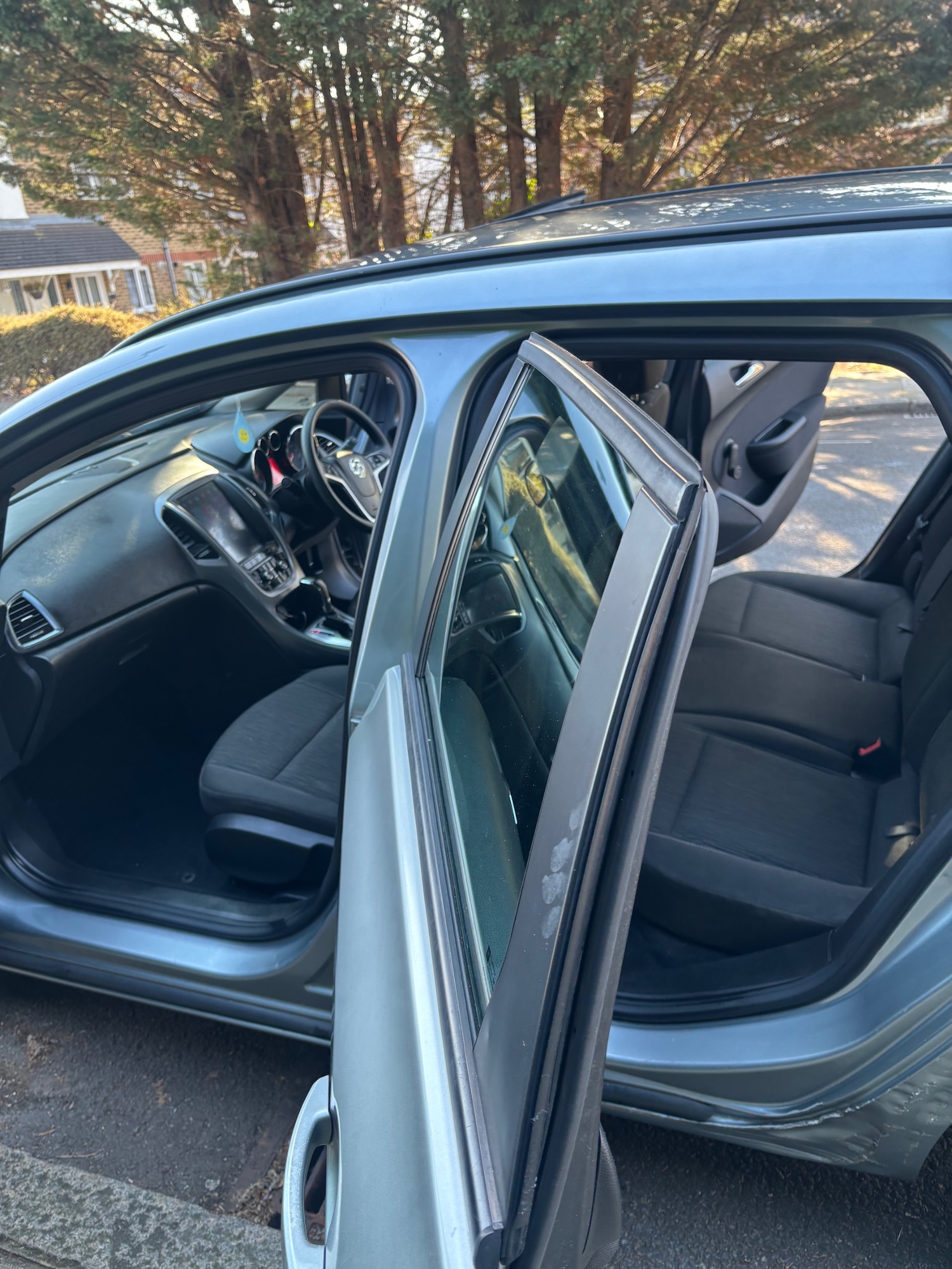 Used Vauxhall Astra 2012 for sale - 77950985: Photo 8