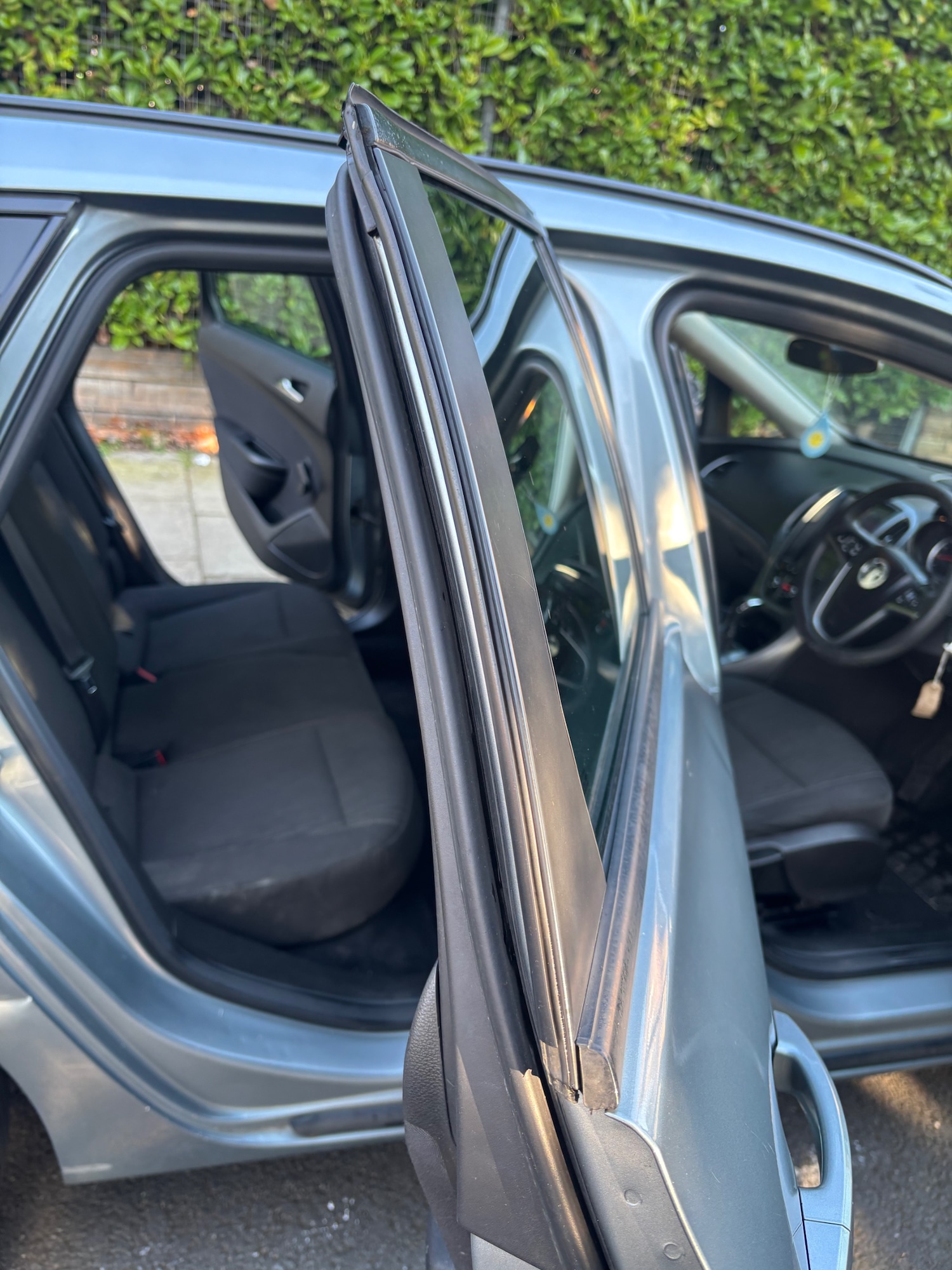 Used Vauxhall Astra 2012 for sale - 77950985: Photo 9