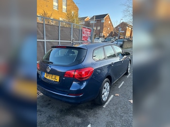 Used Vauxhall Astra 2011 for sale - 77123572: Photo