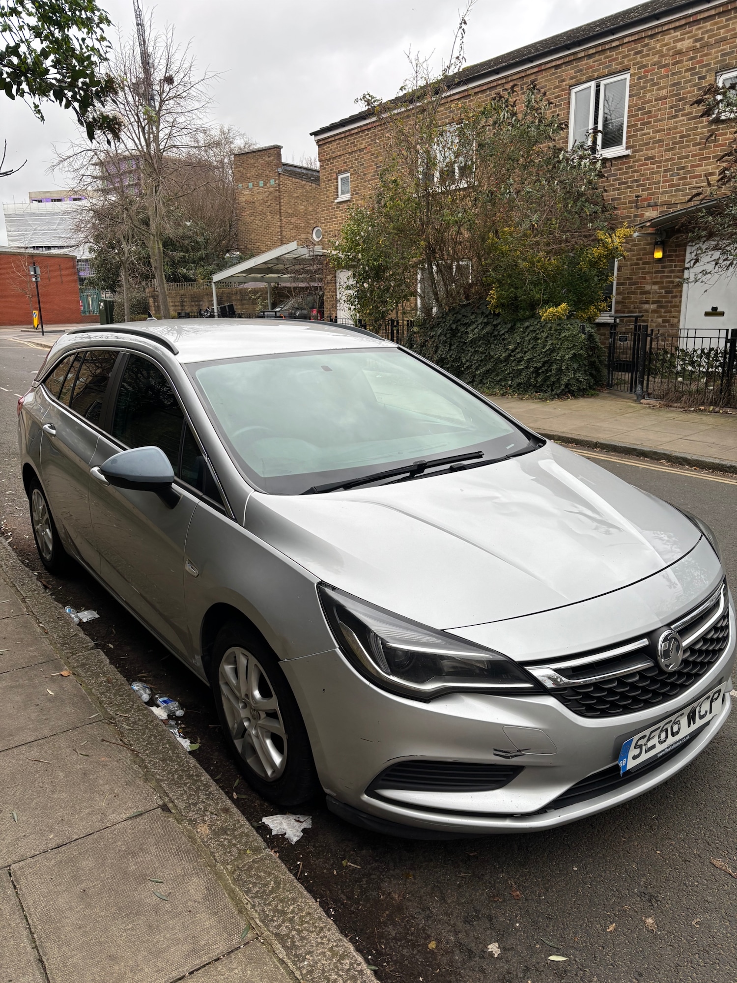 Used Vauxhall Astra 2017 for sale - 77681574: Photo 2