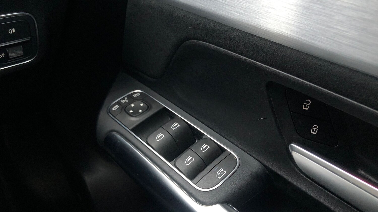 Used Mercedes-Benz EQA 2022 for sale - 76413691: Photo 32