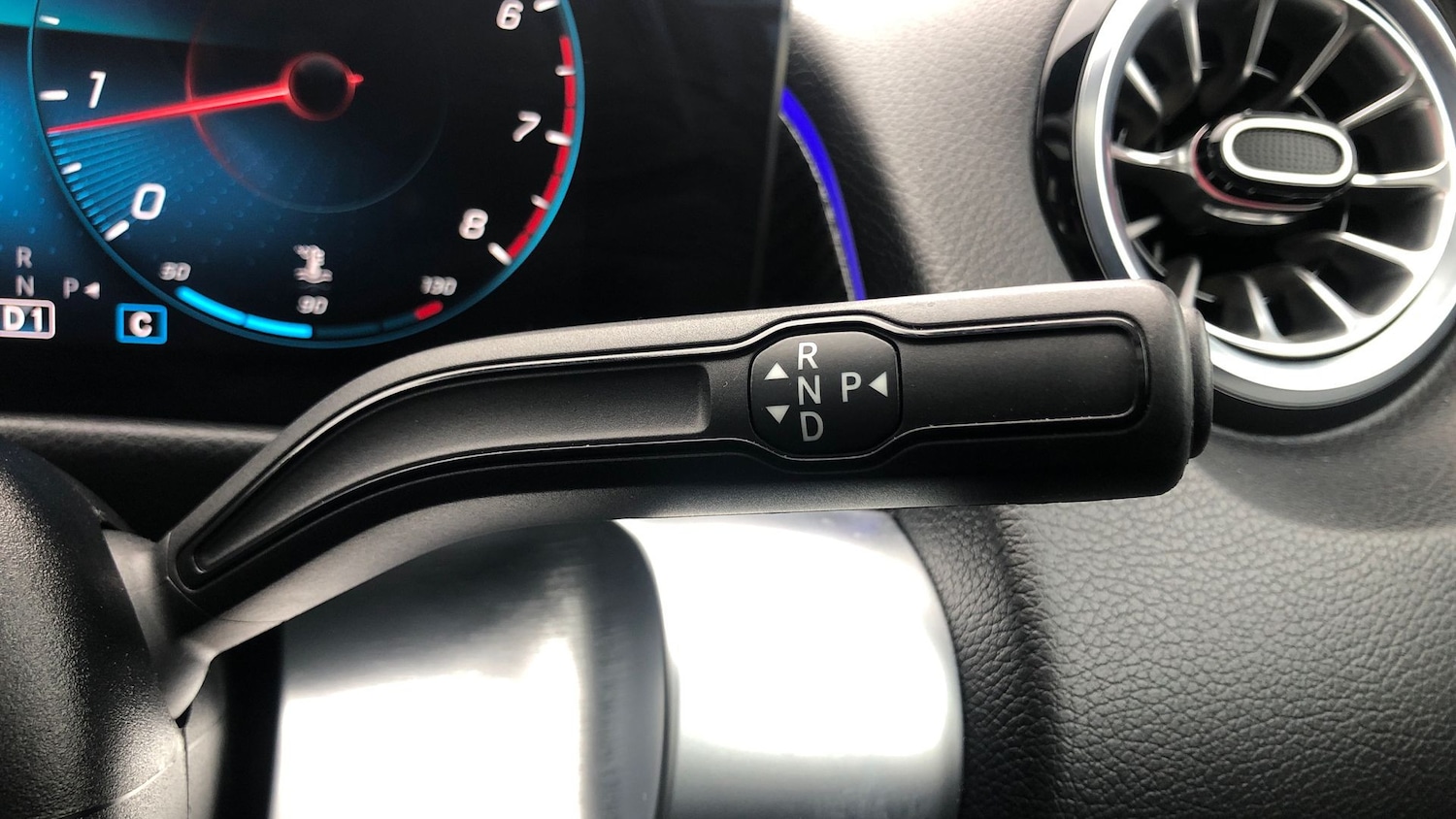 Used Mercedes-Benz GLB 2022 for sale - 76413649: Photo 32