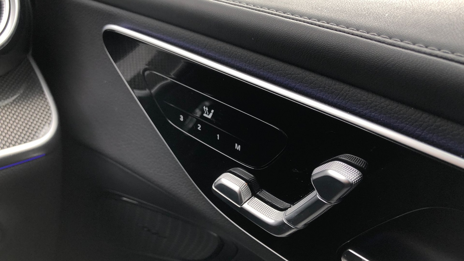 Used Mercedes-Benz GLC 2024 for sale - 76413630: Photo 27