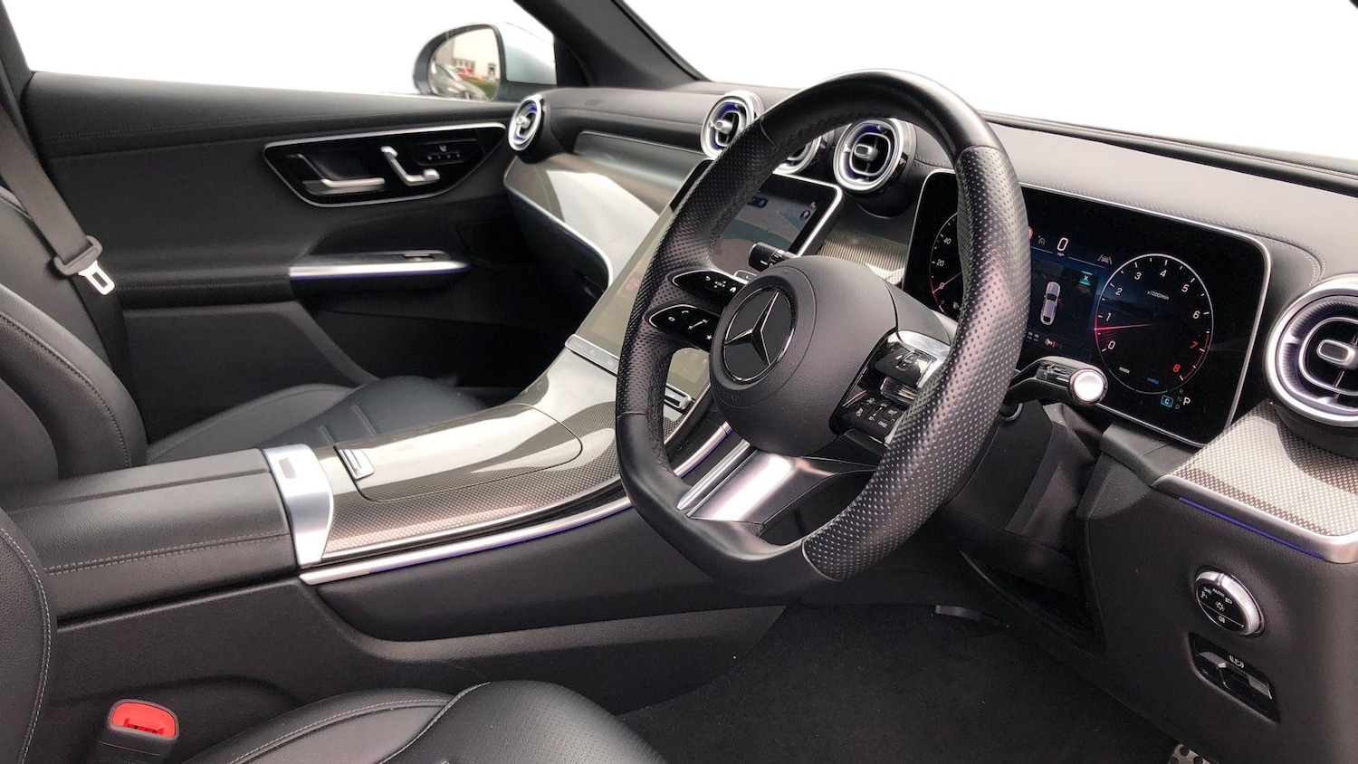 Used Mercedes-Benz GLC 2024 for sale - 76413630: Photo 3